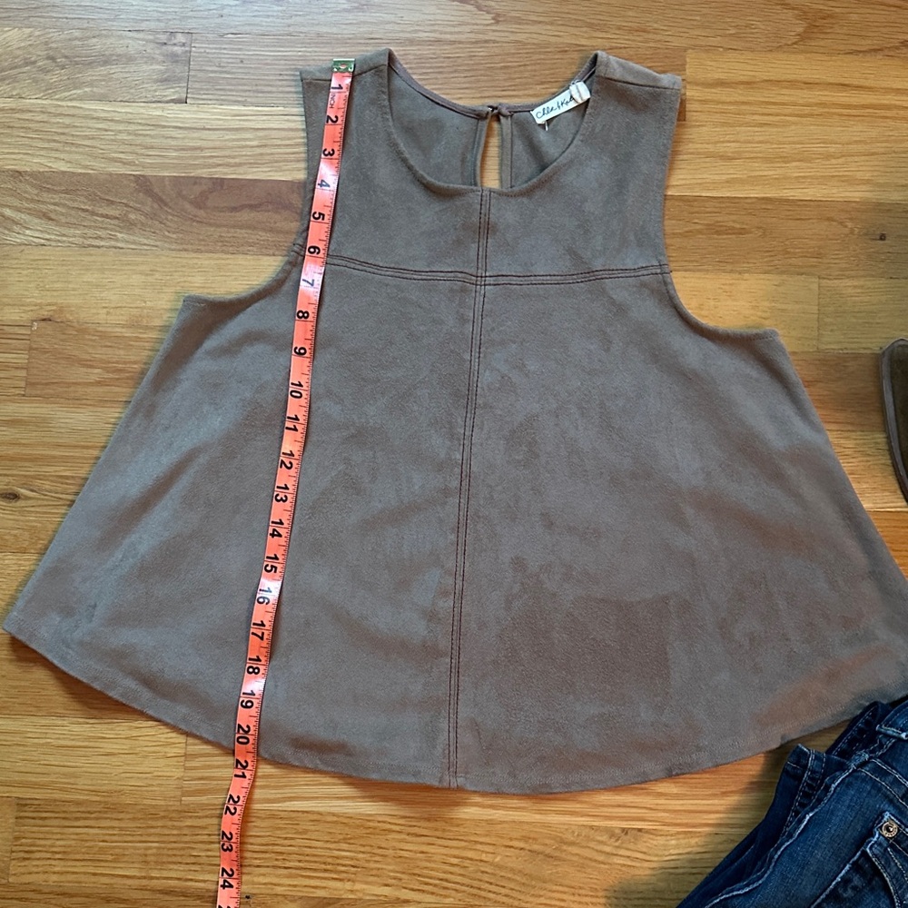 Chloe & Katie size small, stretchy faux suede material